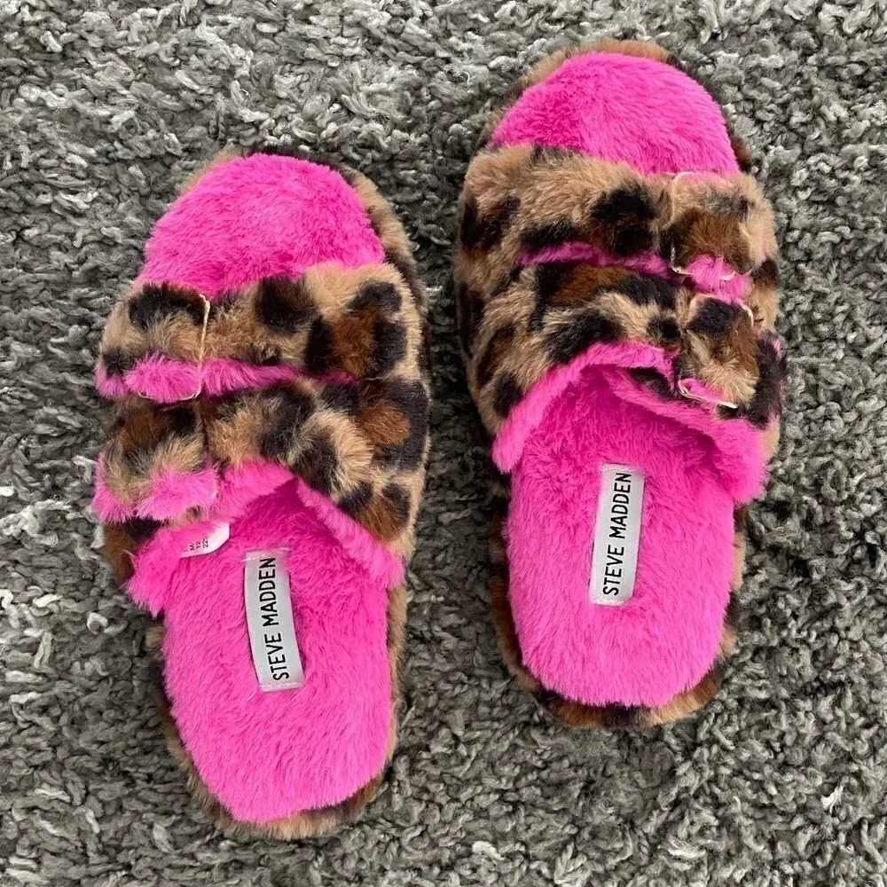 NWT Steve Madden Kids Around Cozy Slippers
